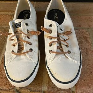 Women’s Sperry Crest Vibe while sneakers Size 9.5